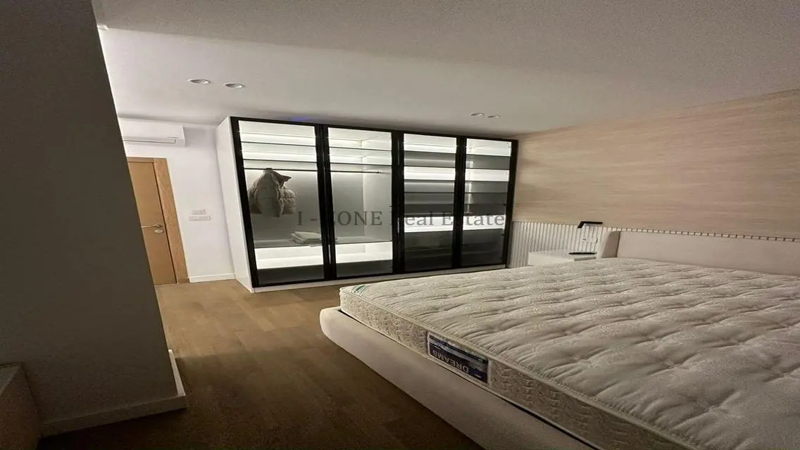 Stunning Apartment in I-ZONE with Balcony