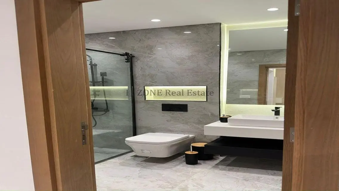 Stunning Apartment in I-ZONE with Balcony