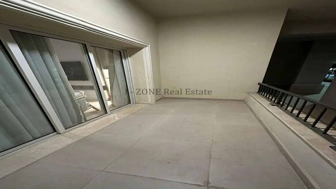 Stunning Apartment in I-ZONE with Balcony