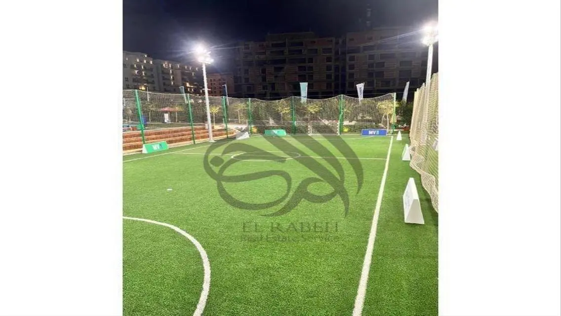 فيلا فاخرة للبيع في قلب المدينة