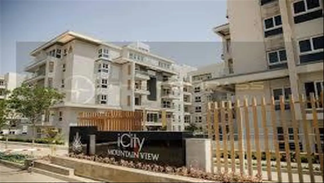 شقة فاخرة مع إطلالة على البحيرات وحديقة خاصة