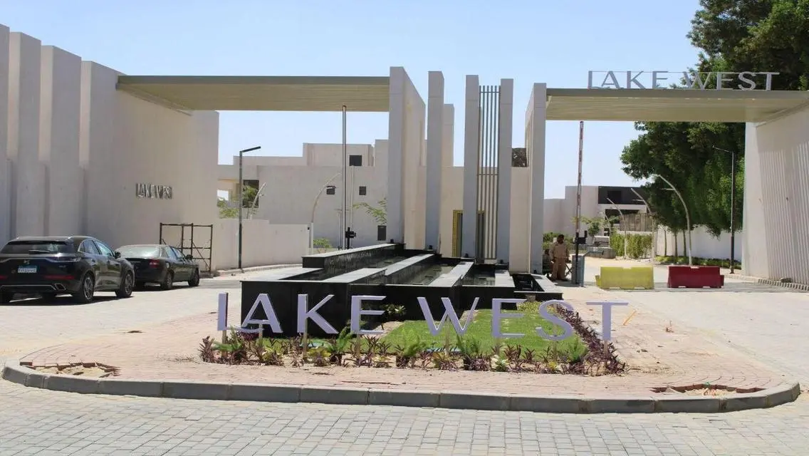فيلا فاخرة للبيع في منطقة مميزة