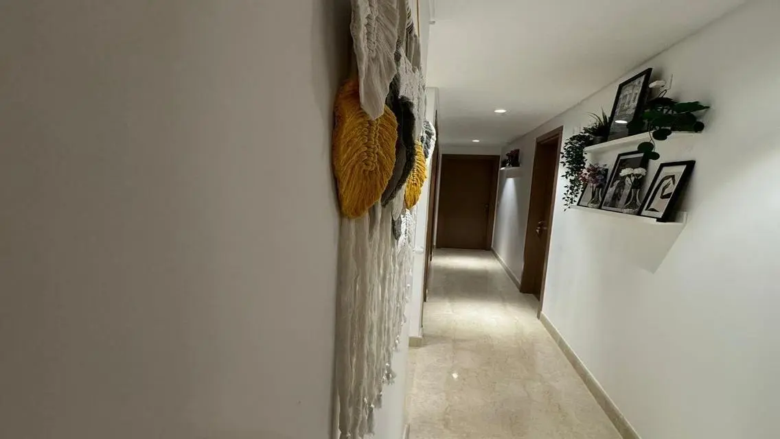 منزل راقي مع مسبح خاص وبحيرات بجوارك