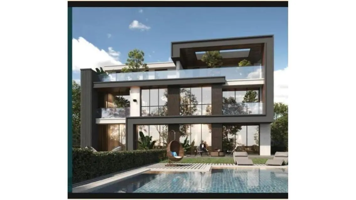 Luxury Villa for Sale with Private Pool and Garden in the Heart of the City