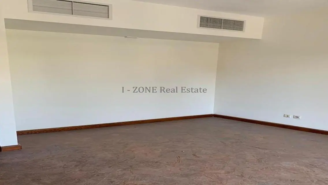 شقة فاخرة للبيع في I-Zone بمساحة 356 متر