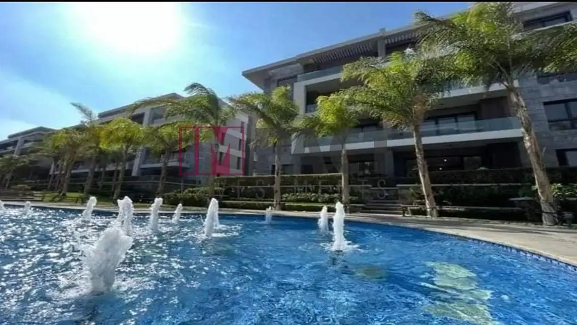 Luxury Apartment with Private Garden and Pool in the Heart of the City