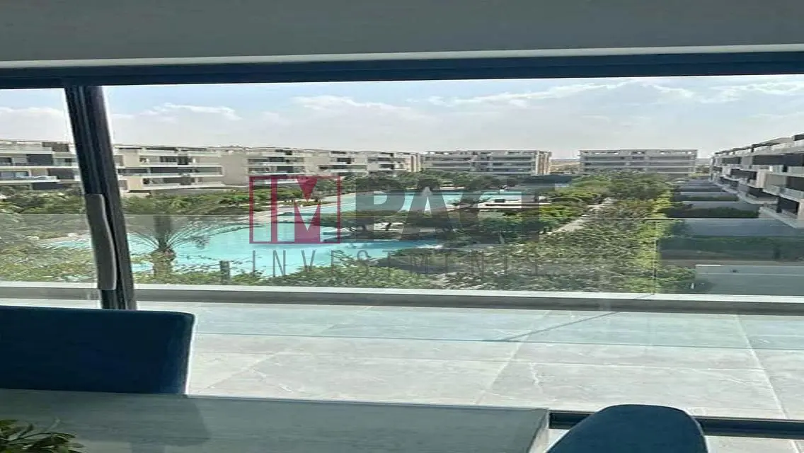 Luxury Apartment with Private Garden and Pool in the Heart of the City