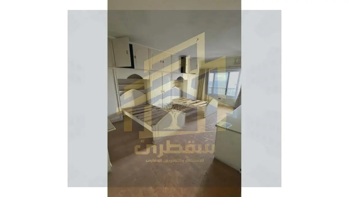 شقة فاخرة للبيع بمساحة واسعة ومرافق كاملة