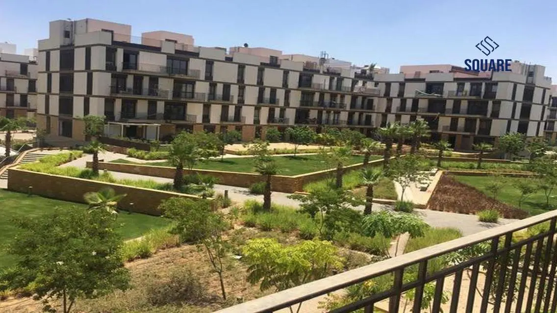 شقة رائعة في فناء جميل