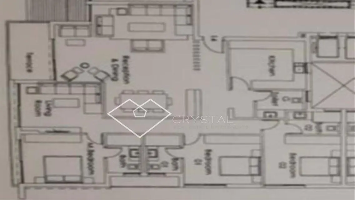 Luxury Apartment for Sale - 4 Bedrooms and 3 Bathrooms