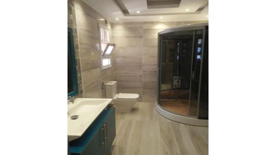 Luxury Apartment with Maid Room and Balcony
