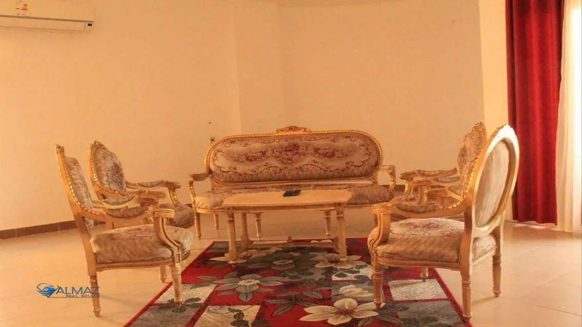 Stylish Apartment for Rent with Central Air Conditioning in the City Center