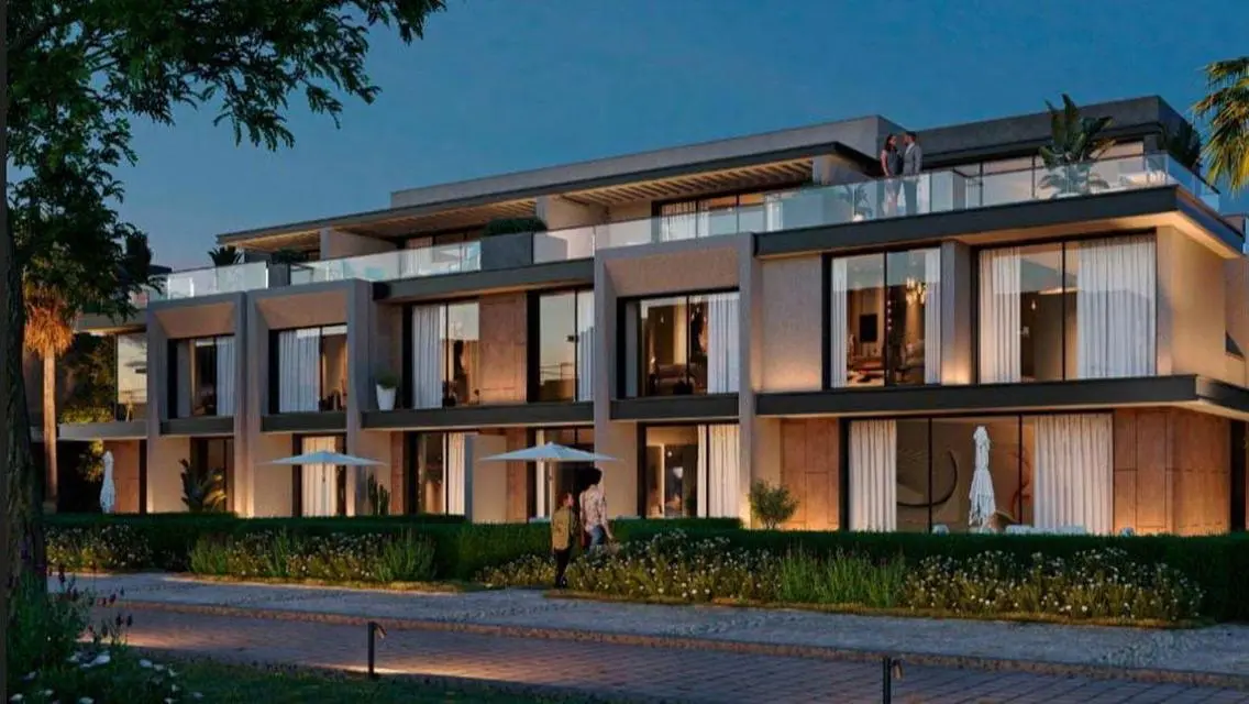 Luxurious 3-Bedroom Apartment with Stunning Lake View