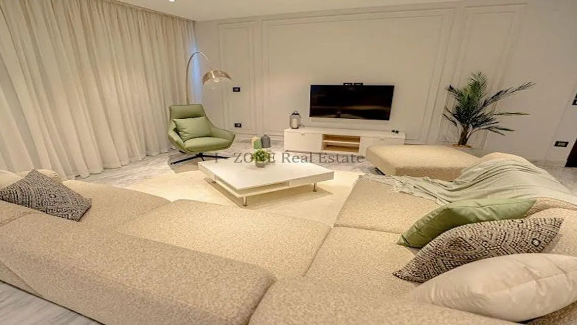 Lake View Apartment