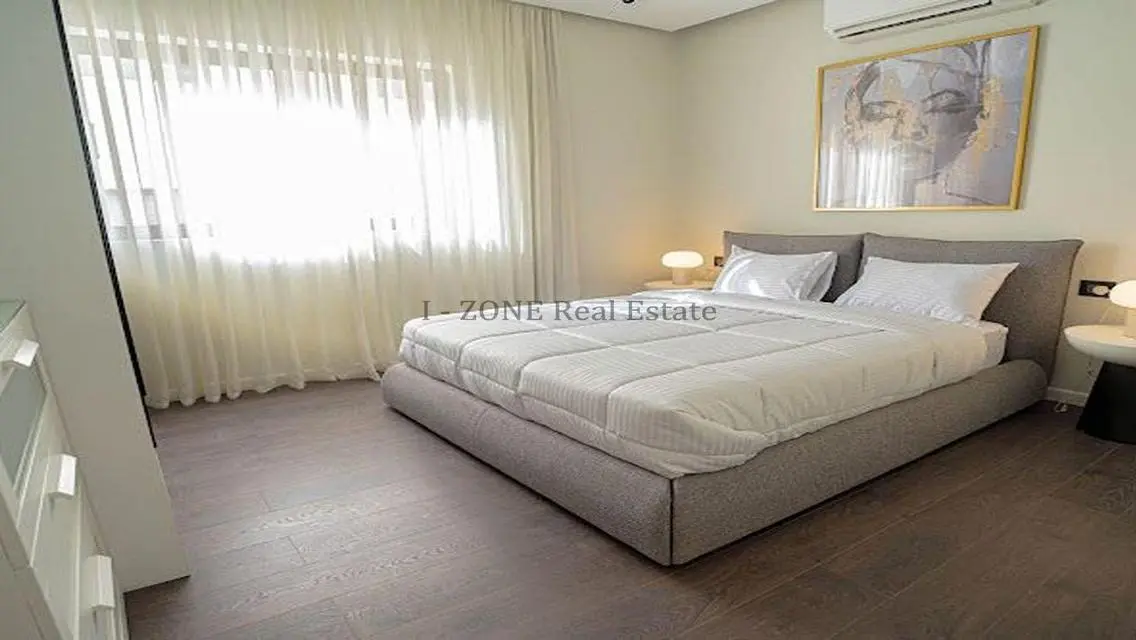Lake View Apartment