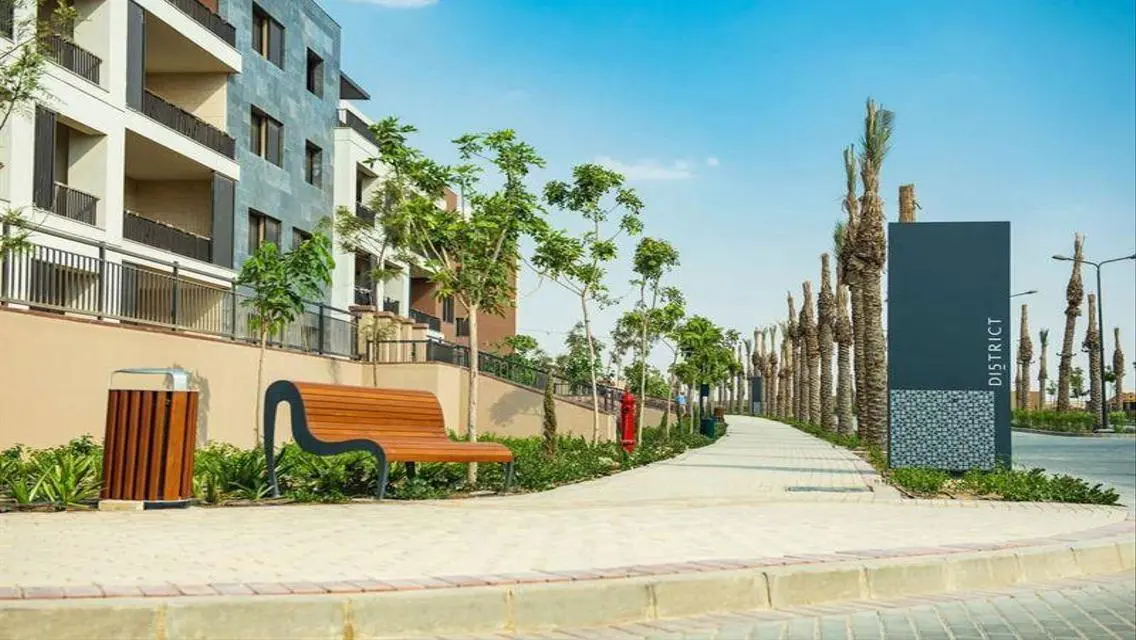 Luxury Apartment for Sale with Stunning Lake View