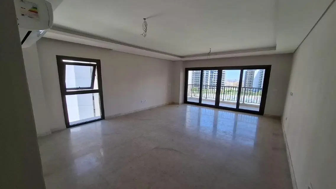 Luxury Apartment in Zed Towers - Sheikh Zayed