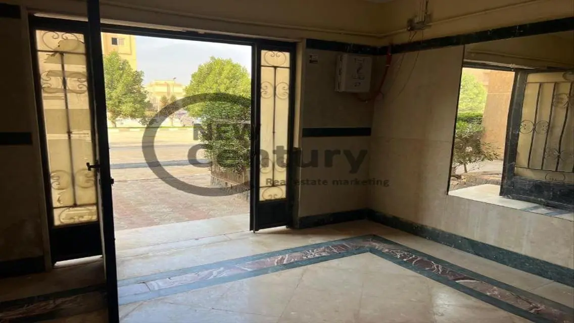 شقة فاخرة مع حديقة خاصة برخصة 1780000
