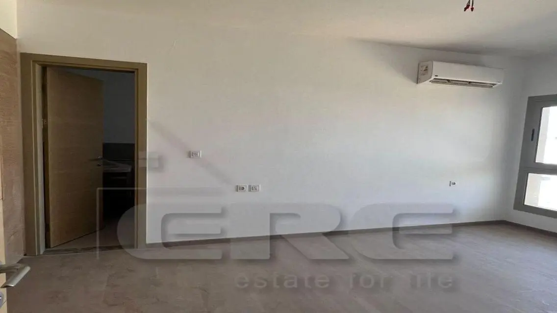 منزل فاخر مع حديقة ومسبح خاص