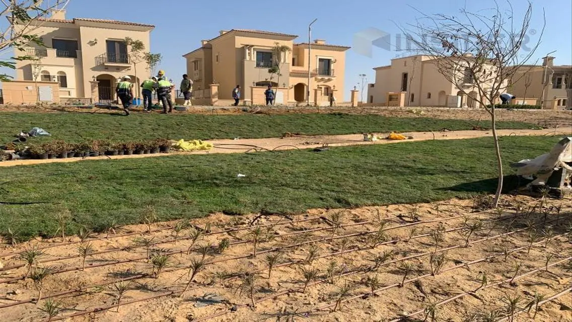 شقة فاخرة بمساحة متميزة للبيع