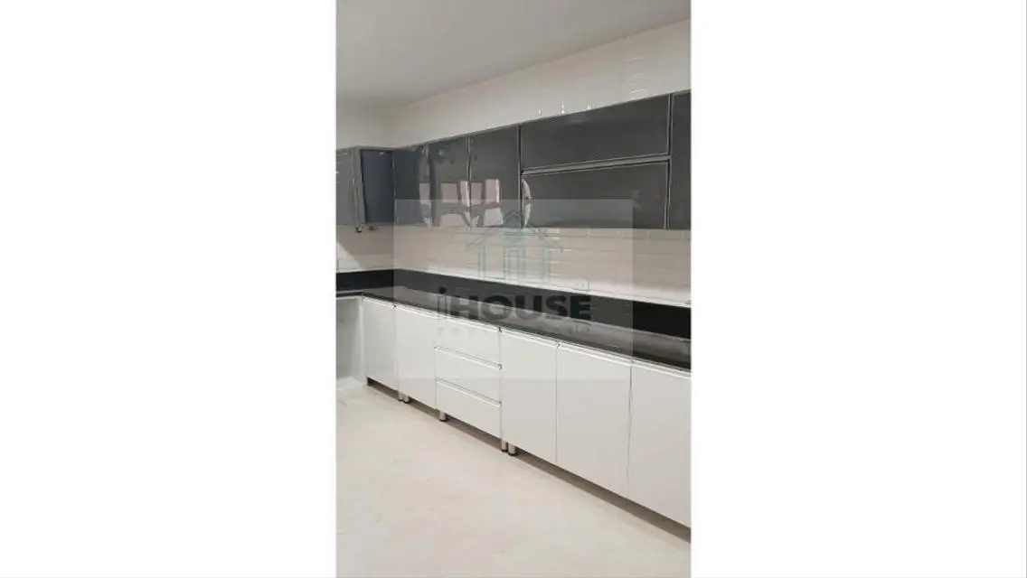 Luxurious Apartment for Sale - 280 sqm, 4 Bedrooms & 4 Bathrooms