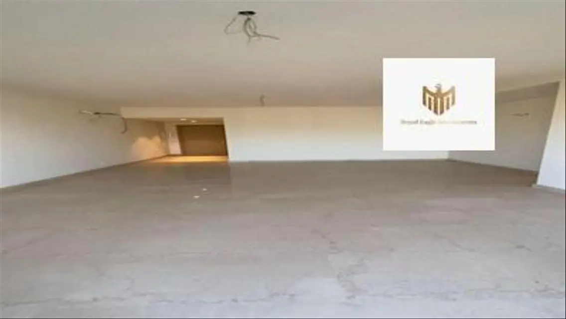 شقة فاخرة بمساحة واسعة مع إطلالة رائعة