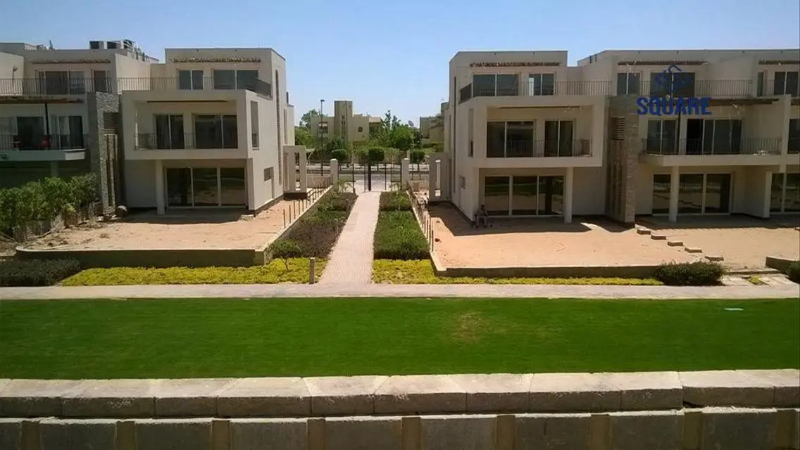 شقة فاخرة للبيع بمساحة واسعة