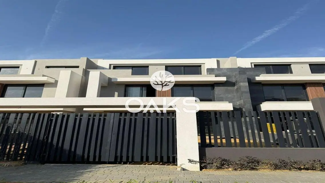 Luxury Villa with Lake View in LA Vista