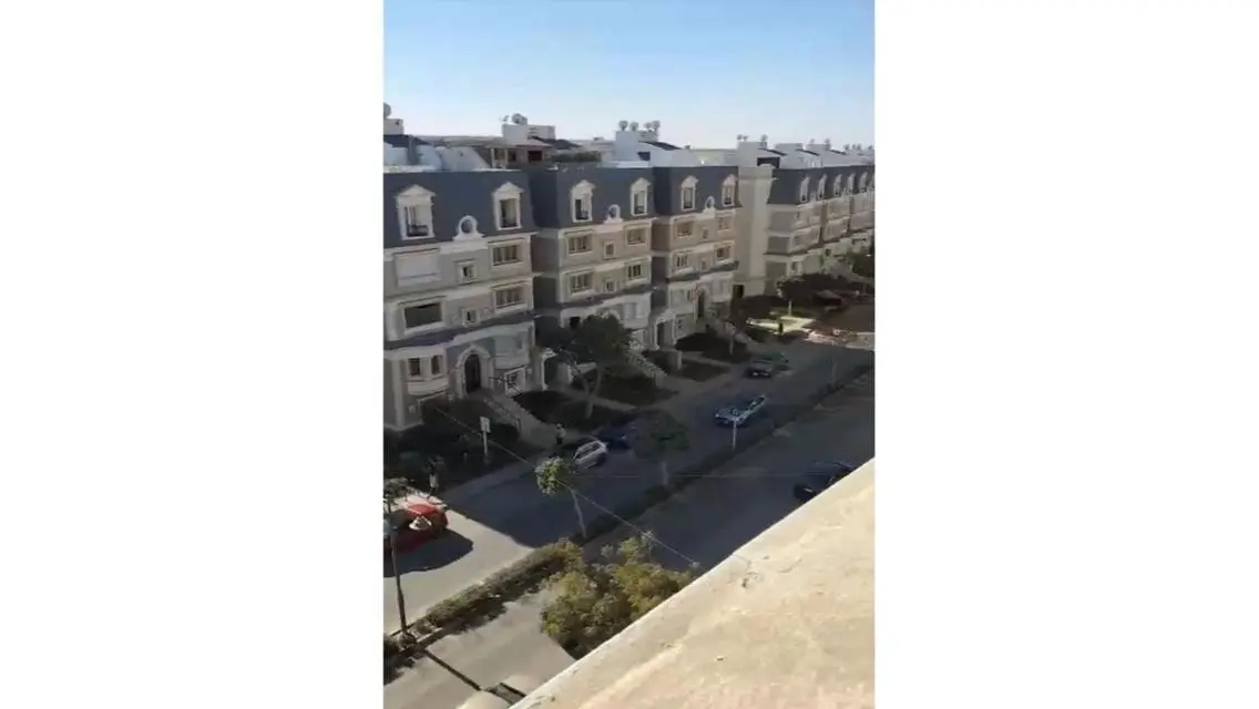 شقة فاخرة للبيع في منطقة راقية