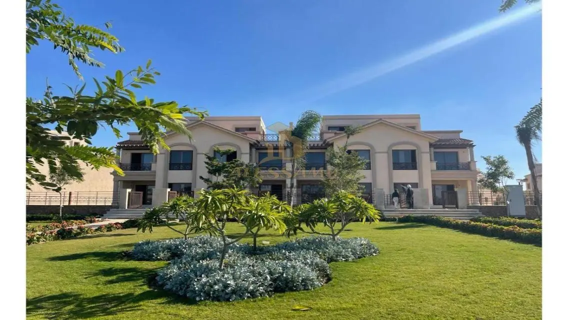 Luxury 3-Bedroom Apartment with Private Garden