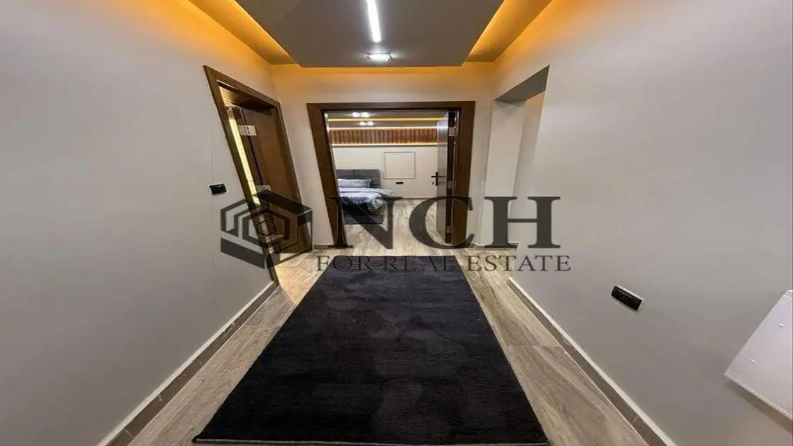 Luxury Apartment with Private Garden and Lake View