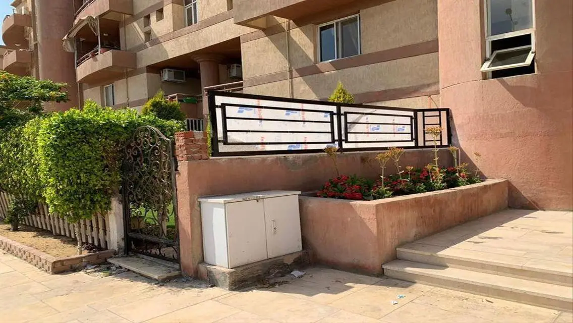 شقة فاخرة مميزة للبيع في موقع مثالي