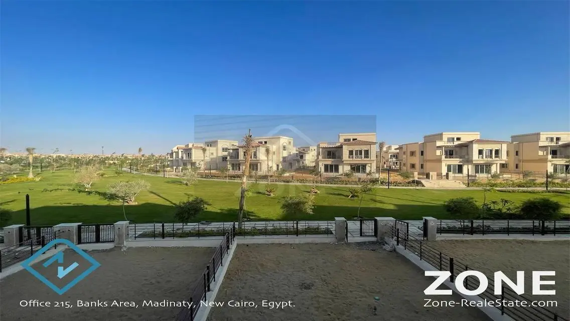 Luxury 300 sqm Apartment with Private Garden