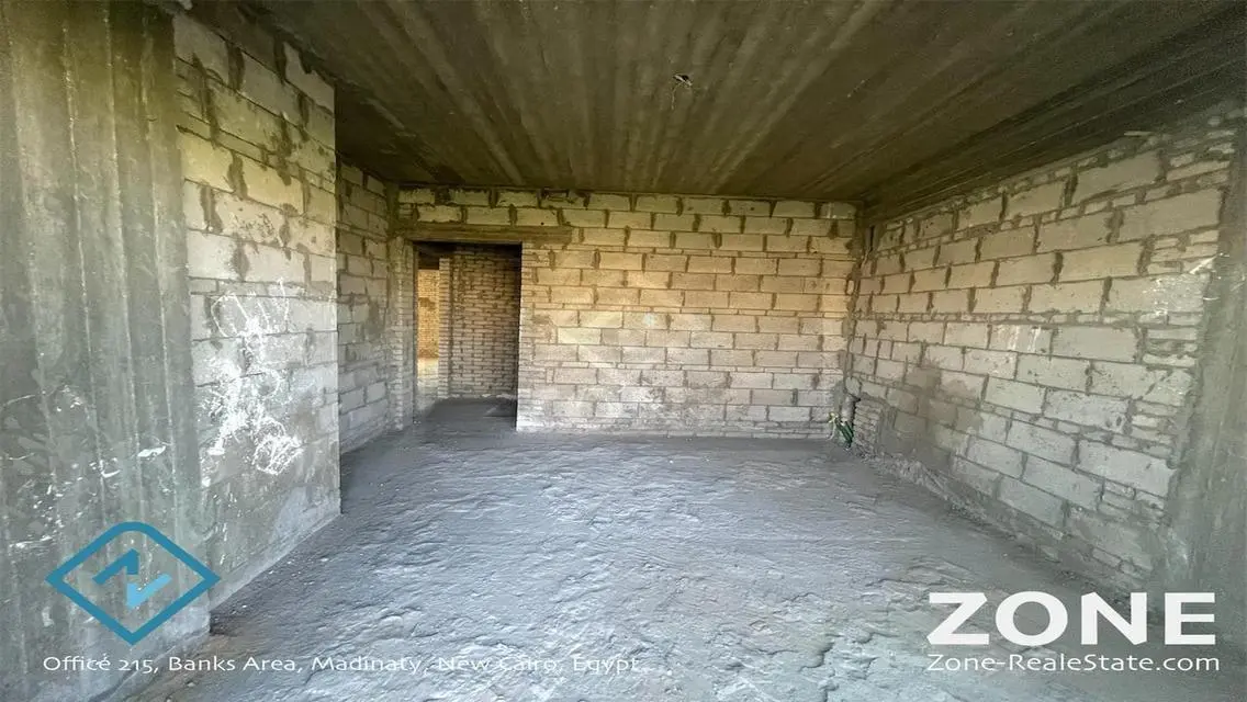 Luxury 300 sqm Apartment with Private Garden