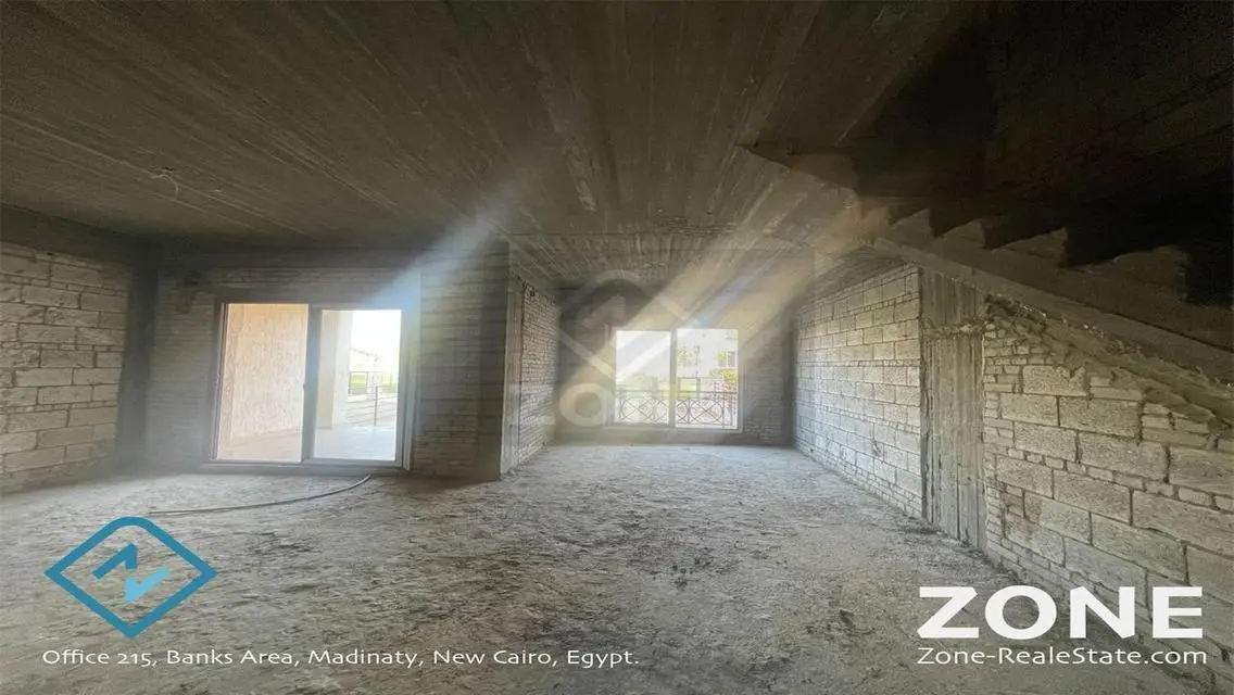 Luxury 300 sqm Apartment with Private Garden