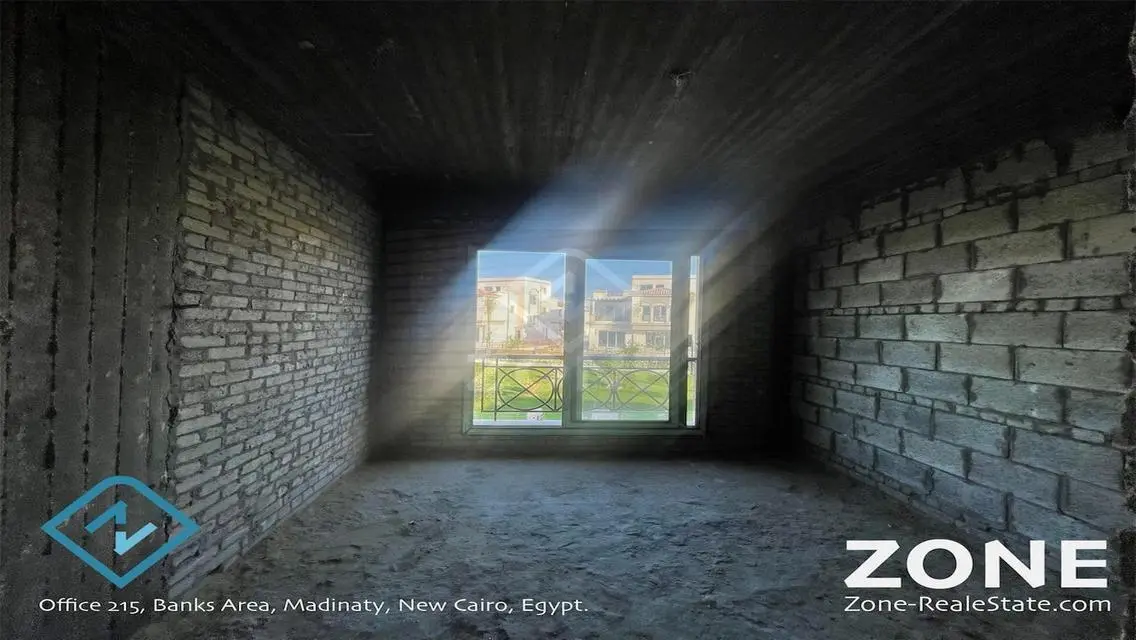 Luxury 300 sqm Apartment with Private Garden