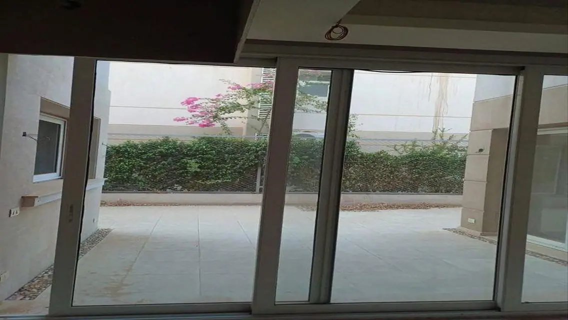فيلا فاخرة بمساحة 603 متر بسعر 10,500,000