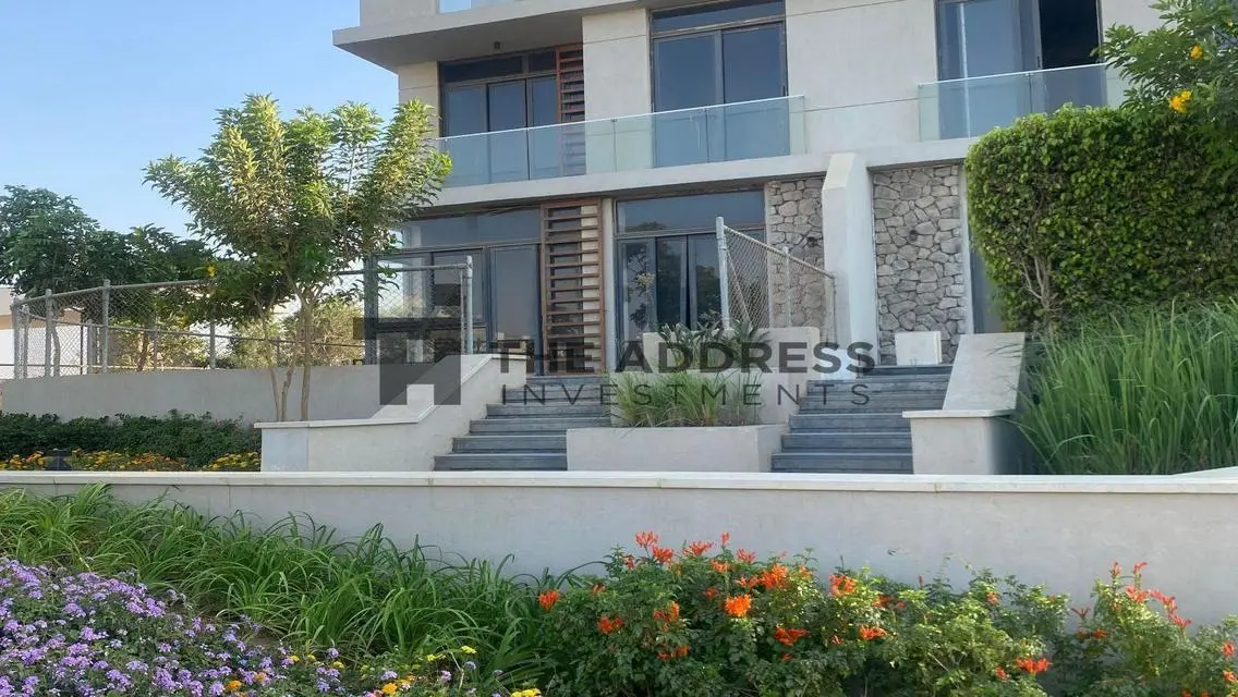 Luxury Villa for Sale with Private Garden and Pool