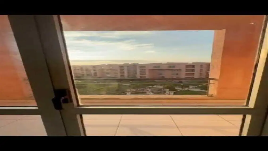 فيلا فاخرة بمساحة واسعة للبيع