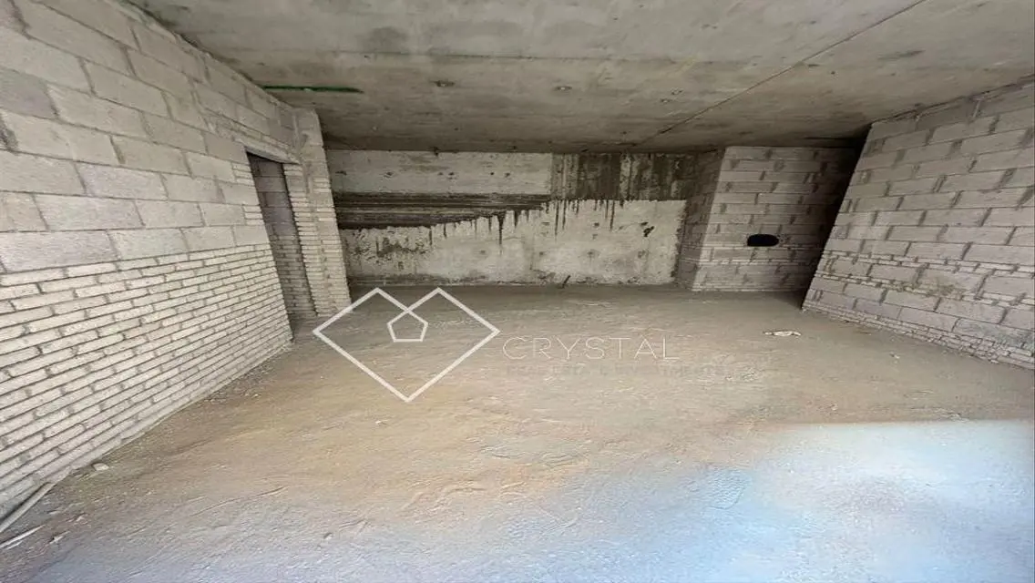 Luxurious Villa for Sale with Spacious Area in Prime Location