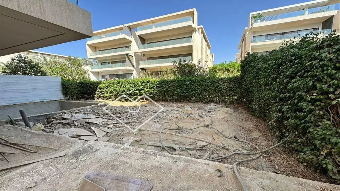 Luxurious Villa for Sale with Spacious Area in Prime Location