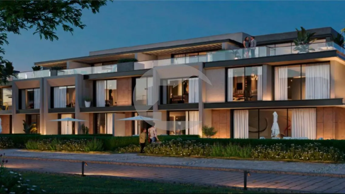 Luxurious Three-Bedroom Apartment in Palm Hills