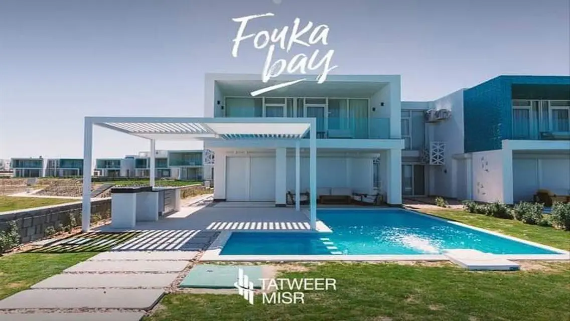 Luxury Villa for Sale - 190 meters Overlooking Lakes