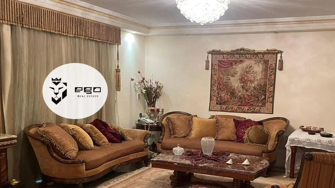 شقة فاخرة بمساحة 335 متر مع إطلالة على معلم رئيسي