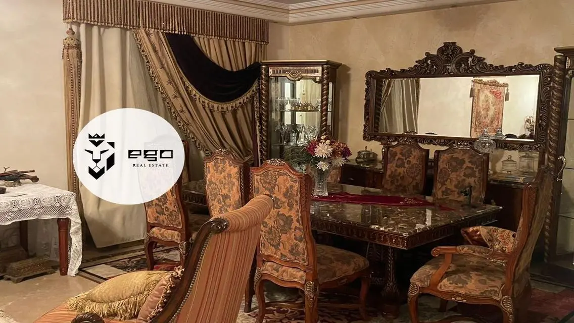 شقة فاخرة بمساحة 335 متر مع إطلالة على معلم رئيسي