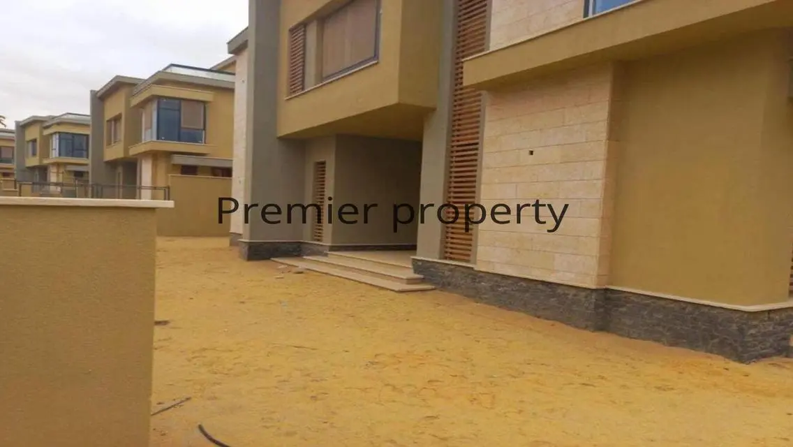 Luxury Villa with Spacious Living and Stunning Views