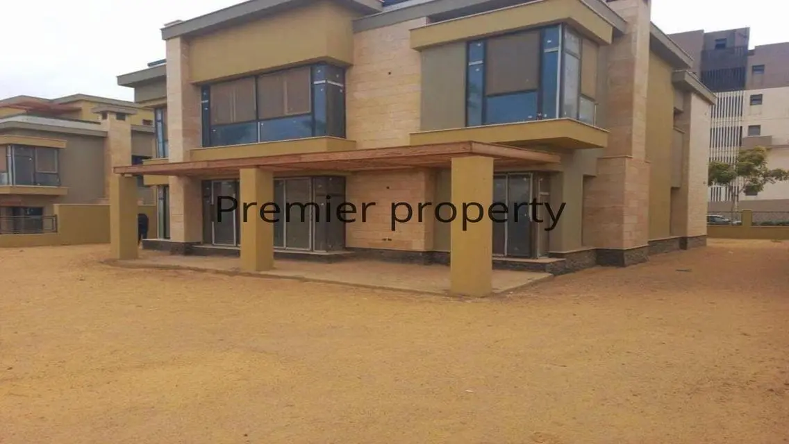 Luxury Villa with Spacious Living and Stunning Views