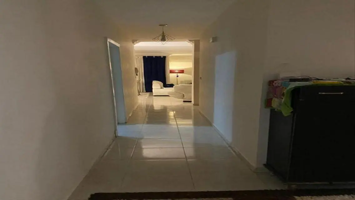 شقة فاخرة للبيع بمساحة واسعة