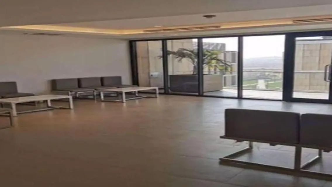Modern Office in Central Location with Great Amenities