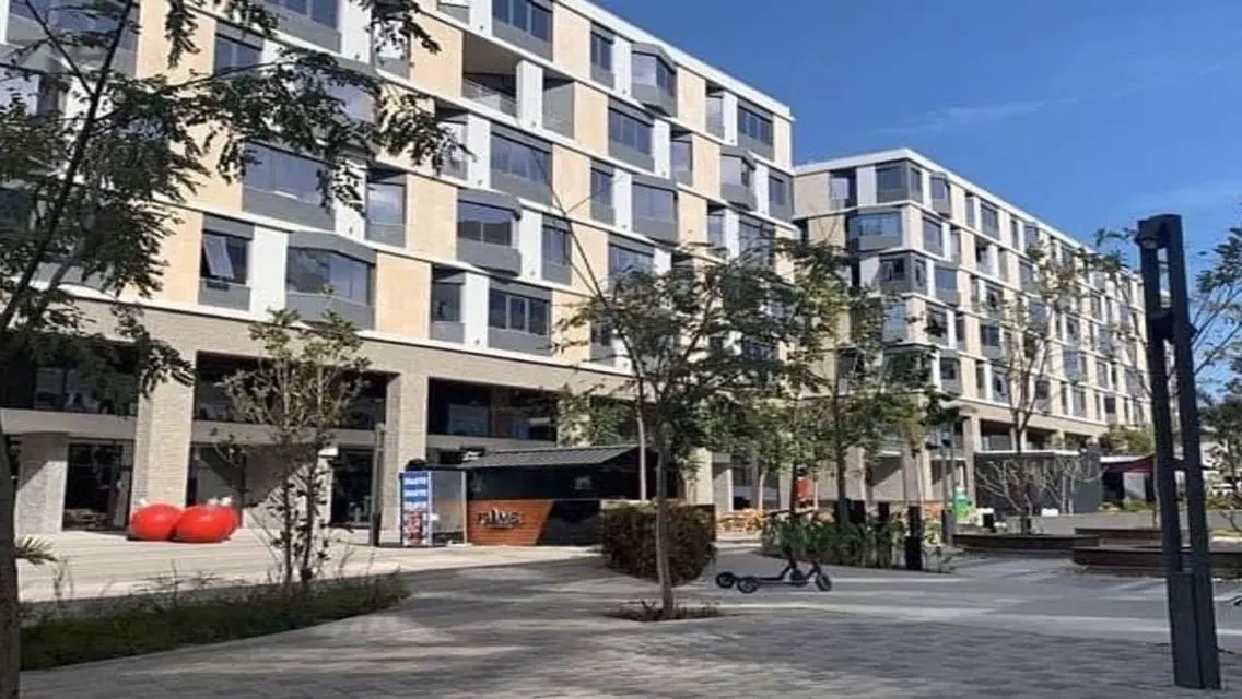 Modern Office in Central Location with Great Amenities